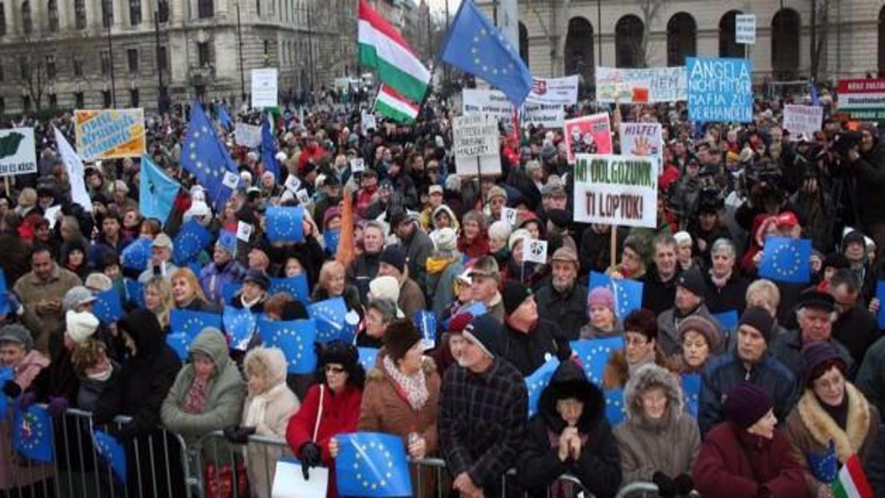 Macaristan daki hükümet karşıtı protestolar Haber 7 DÜNYA