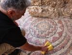 Mardin'de tarihi değirmen temizlenirken 1500 yıllık paha biçilemeyen bir eser bulundu!