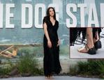 Margaret Qualley'in tabansız ayakkabısı hayrete d&uuml;ş&uuml;rd&uuml;! Fiyatı sosyal meydanın diline d&uuml;şt&uuml;