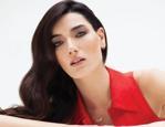 Hande Subaşı'dan sekt&ouml;re ilişkin itiraf! Evlenseydim 20 yaşında &ccedil;ocuğum olurdu