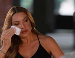 Hadise programda g&ouml;zyaşlarına boğuldu! Hem aile travmasını anlattı hem evlilik sinyali verdi