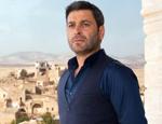 Ozan Akbaba 25 yıl sonra doğduğu eve gitti! O anlar g&uuml;ndem oldu