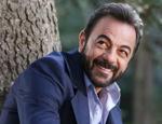 Kerem Alışık'ın &ouml;d&uuml;l gecesinde talihsiz anları! Bir anda neye uğradığını şaşırdı