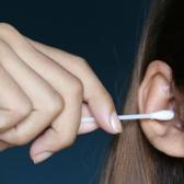 Kulak çubuğuyla kulak temizlemenin zararları nelerdir? Kulak çubuğu sağır eder mi?
