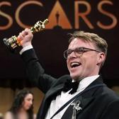 &Uuml;nl&uuml; y&ouml;netmenin Oscar &ouml;d&uuml;l&uuml; silah sayıldı: Havaalanında kayboldu!