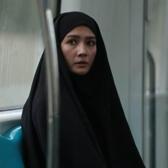 Kariyerinde yeni bir sayfa a&ccedil;tı: Ayb&uuml;ke Pusat rol&uuml; gereği &ccedil;arşafa girdi...