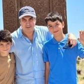Necati Şaşmaz &ccedil;ocuklarıyla Ahlat'ı ziyaret etti! Son hali dikkat &ccedil;ekti