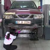 Sanayinin "pembe eldivenli" ustası: 21 yaşındaki kadın tamirci ezber bozuyor