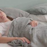 Uykudaki tehlike: Yanlış yatak ve yastık omurga yapısını bozuyor!