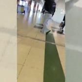 Popstar Ajdar AVM'de adeta &ccedil;ılgına d&ouml;nd&uuml;: "Starım" diye bağıran hayranlarına ateş p&uuml;sk&uuml;rd&uuml;!