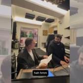 Oğuzhan Ko&ccedil;'un milli marş parodisi dikkat &ccedil;ekti!