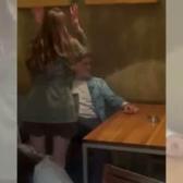 Ozan G&uuml;ven'e kadınlardan b&uuml;y&uuml;k tepki! Mekandan kovuldu 