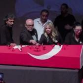 Serhat Kılı&ccedil; son yolculuğuna uğurlandı! Kız arkadaşı g&ouml;zyaşlarına boğuldu