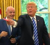 Donald Trump Gianni Infantino'ya sahip &ccedil;ıktı!