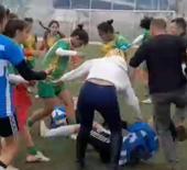 Kadınların futbol maçında kavga çıktı! 7 kişi yaralandı...