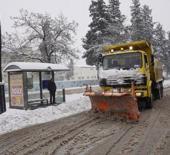 Gaziantep'te kar yağışı etkili oldu: 200'e yakın ara&ccedil; ve 800 personel sahada 