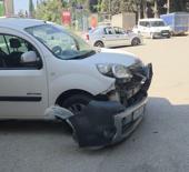 Bursa'da feci kaza: Fenalaşan sürücü 4 araca çarparak durabildi