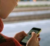 Okullarda telefon yasağı uygulaması Hollanda'da başarıyı artırdı!