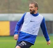 Caner Erkin ilk maçında kabusu yaşadı: Hayretler içinde sahayı terk etti