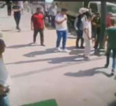 Kağıthane'de yolu kapatan nakliyeciye esnaftan meydan dayağı; o anlar kamerada