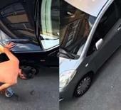 Satırlı saldırgan park halindeki araçlara zarar verdi