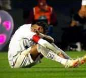 Dünyaca ünlü futbolcu hüngür hüngür ağladı!