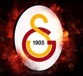 Galatasaray'ın eski yıldızı takım arkadaşıyla yumruk yumruğa kavga etti