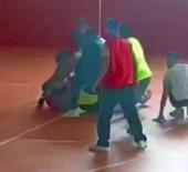 Konya'da akran zorbalığı okul dışına taştı: Bıçaklanan çocuğa 30 dikiş atıldı!