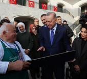 Bakan Murat Kurum Cumhurbaşkanı Erdoğan'ın vatandaşla sohbetini paylaştı