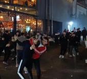 Beşiktaş ve Fenerbahçe taraftarları mahalleyi savaş alanına çevirdi