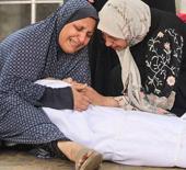 Bir gecede 35 çocuğu katlettiler! Gazze’den yürek yakan görüntüler