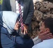 Törende fenalaşan öğrenciye şefkat eli