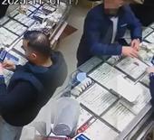 Kuyumculara 'sahte altın' satan 'aile' yakalandı!