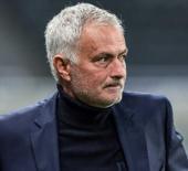 Mourinho'dan kendine has tavır! 2-2'lik ma&ccedil; sonrası 'yenmek harika' dedi ortalık yıkıldı