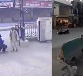 Pakistan'da karakola saldırı! Ölü ve yaralılar var