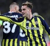 Galatasaray taraftarından Kerem Aktürkoğlu'na 'Dolar' göndermesi