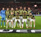 Fenerbahçe'de zorunlu değişiklik! Sakatlanıp çıktı