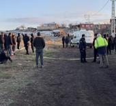 Silahlı kavgada baba &ouml;ld&uuml;, oğlu ve yeğeni yaralandı