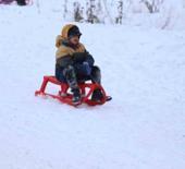 Kar yağışı T&uuml;rkiye'yi etkisi altına aldı: Tatil haberleri peş peşe geldi
