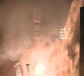 Rusya, İran&rsquo;a ait 3 uydu taşıyan Soyuz-2 roketini y&ouml;r&uuml;ngeye fırlattı