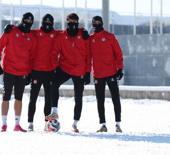 1. Lig ekibi -15 derecede antrenman yaptı