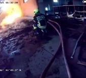 Narenciye fabrikasında &ccedil;ıkan yangına, &ccedil;ok sayıda ekip m&uuml;dahale etti