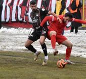 Play-off m&uuml;cadelesi veren 2 takım kapıştı! Deplasmanda 3 puanı tek golle aldılar