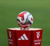 S&uuml;per Lig'de k&uuml;mede kalma yarışı alev aldı! Sıralamada s&uuml;rpriz değişiklik