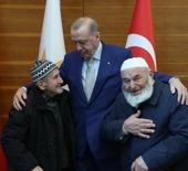 Erdoğan'ın baston hediye ettiği Recep amcadan duygusal s&ouml;zler