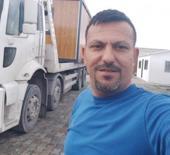 Manisa'da otomobil elektrik direğine &ccedil;arptı: 1 &ouml;l&uuml;, 2 yaralı