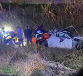 Adana'da otomobil, dere yatağına u&ccedil;tu: 1 &ouml;l&uuml;, 3 ağır yaralı