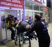 Adana'da fabrika iş&ccedil;ilerini taşıyan minib&uuml;s devrildi: 13 yaralı