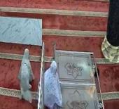 Endonezya'da camide korku dolu anlar: Panel &ccedil;ocuğun &uuml;zerine devrildi