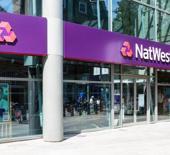 Onlarca şubenin fişi &ccedil;ekildi! Dev banka kepenkleri kapatıyor